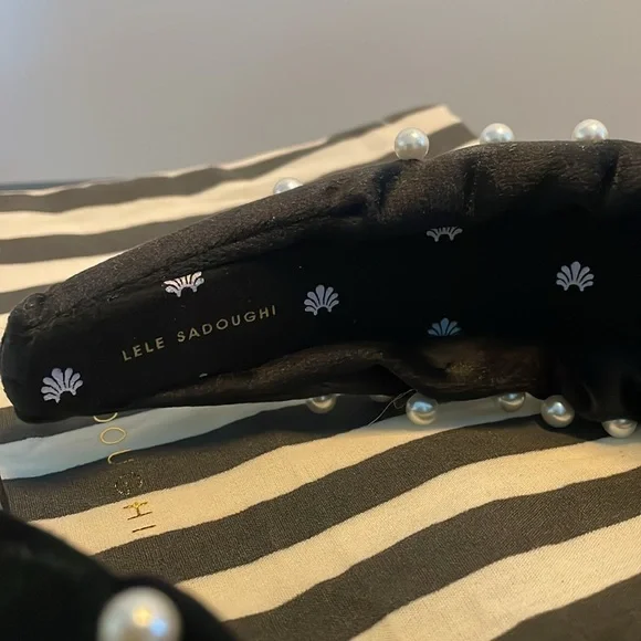 New-LELE SADOUGHI VELVET PEARL KNOTTED HEADBAND ($150 value) - Picture 11 of 16